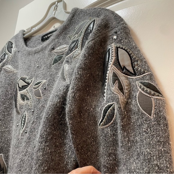 Silk/Wool oversized sweater grey floral faux leather floral S - Picture 10 of 13